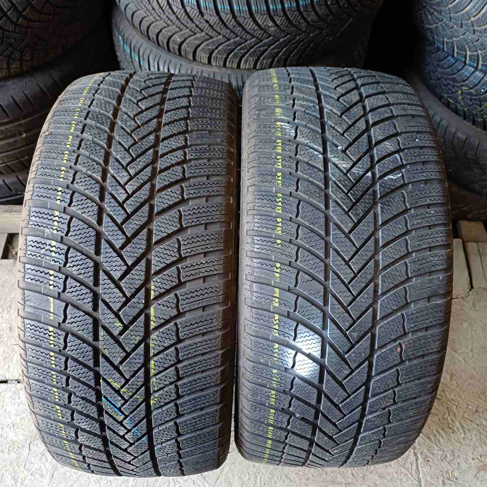 Bridgestone Blizzak LM005 245/40R18